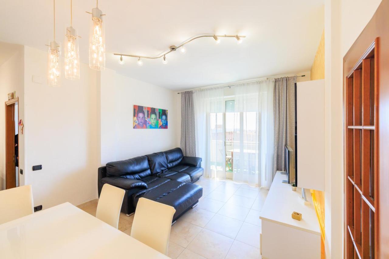L' Essenziale Appartement Livorno Buitenkant foto