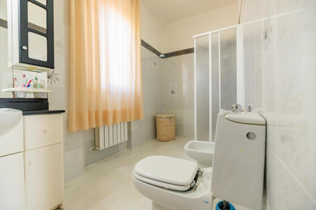 L' Essenziale Appartement Livorno Buitenkant foto