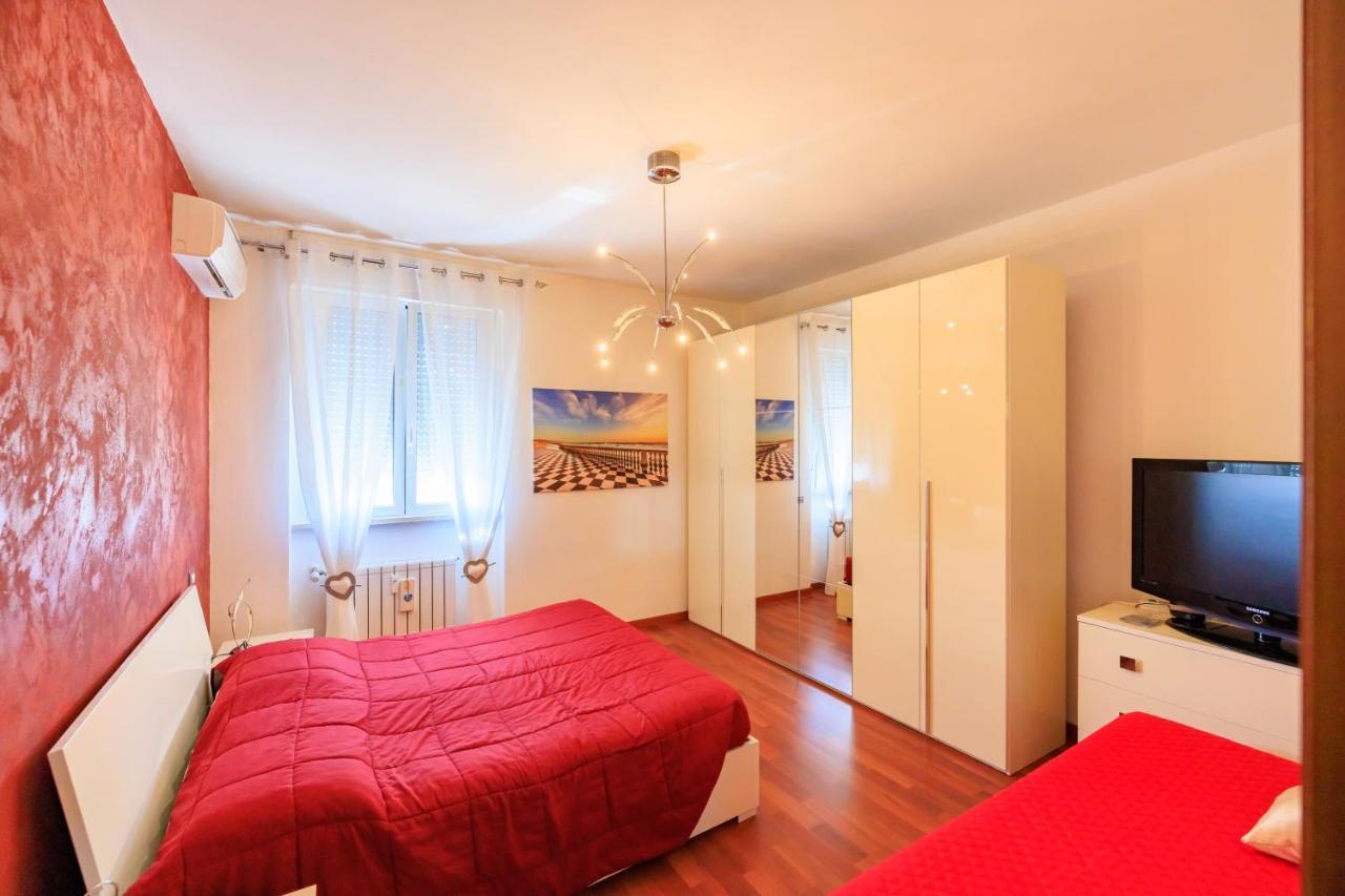 L' Essenziale Appartement Livorno Buitenkant foto