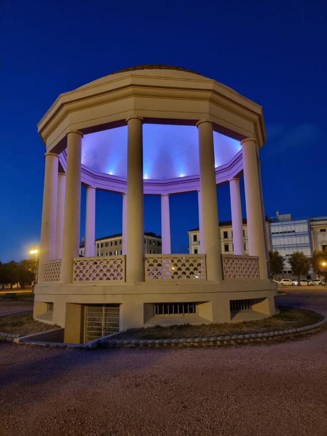 L' Essenziale Appartement Livorno Buitenkant foto