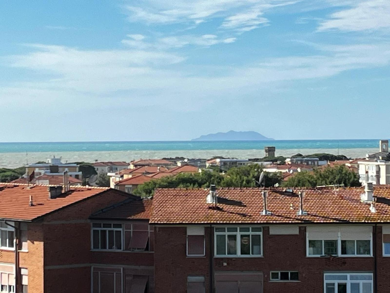 L' Essenziale Appartement Livorno Buitenkant foto